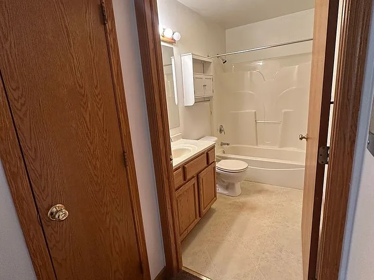 465 N School St #469 — Photo 4