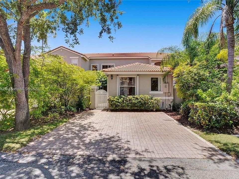 1st image of 1565 Yellowheart Way #1565
