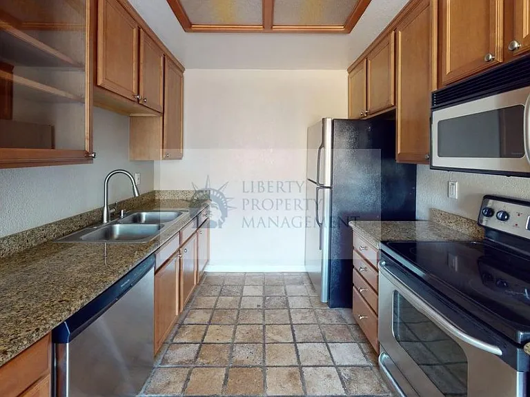 4008 Elmo Loop #D — Photo 6