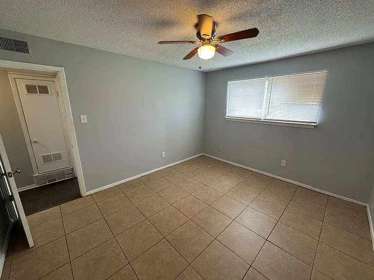 151 N Belvedere Blvd — Photo 29