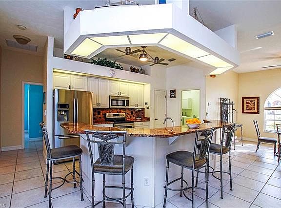 4th image of 2715 SW 35th Ln