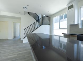 1130 W 39th St, Los Angeles, CA 90037