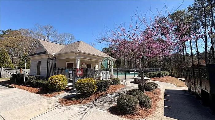 2558 Village Park Bnd — Photo 37