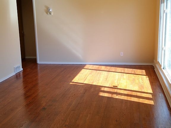 4th image of 13808 Elsetta Ave