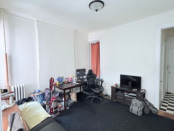 2nd image of 817 Washington St APT 7