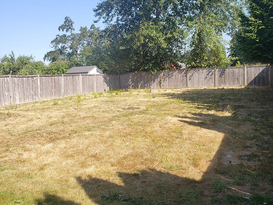 2nd image of 1223 83rd Street Ct E