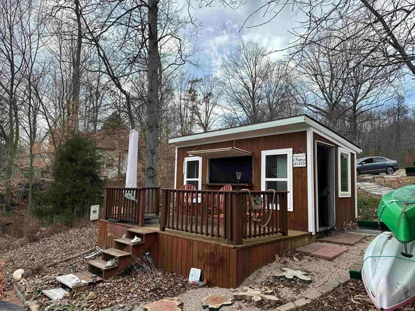 7380 Locust Lake Dr W, Spencer, IN 47460