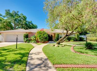 900 Serpentine Dr S, Saint Petersburg, FL 33705