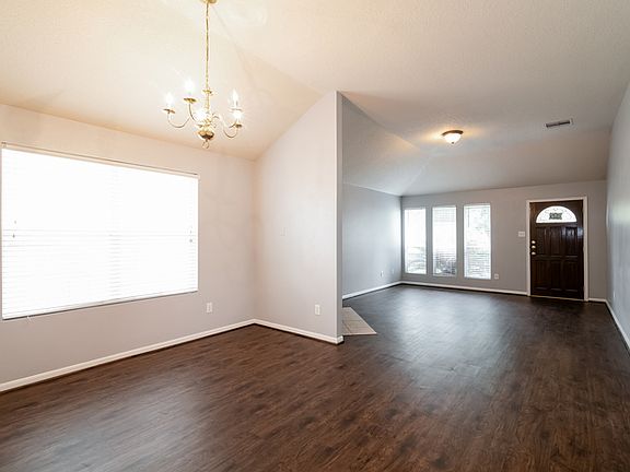 5th image of 19523 Narcissus Brook Ln