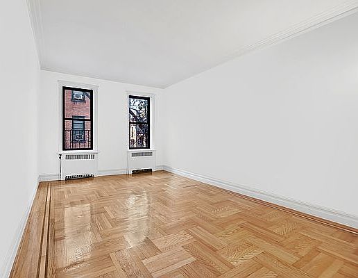 4th image of 92 E 208th St APT 3B