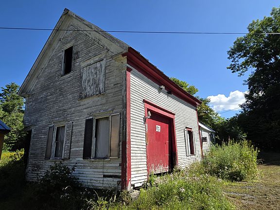 3rd image of 15 Falls Road