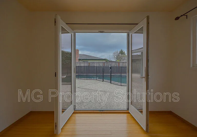 521 Rowland Blvd — Photo 18