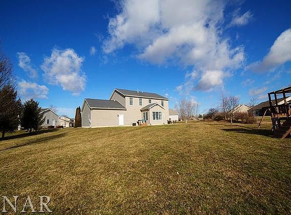 3rd image of 121 Meadow Creek Ct
