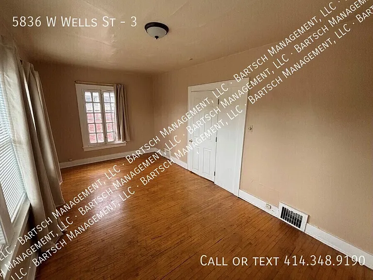 5836 W Wells St #3 — Photo 4