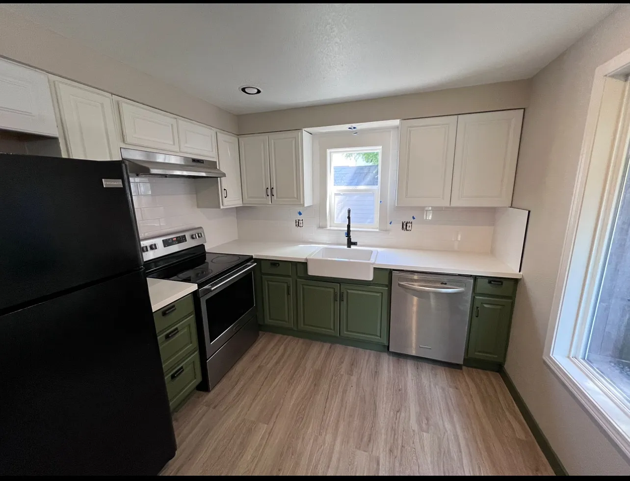 1035 Birchwood Dr — Photo 2