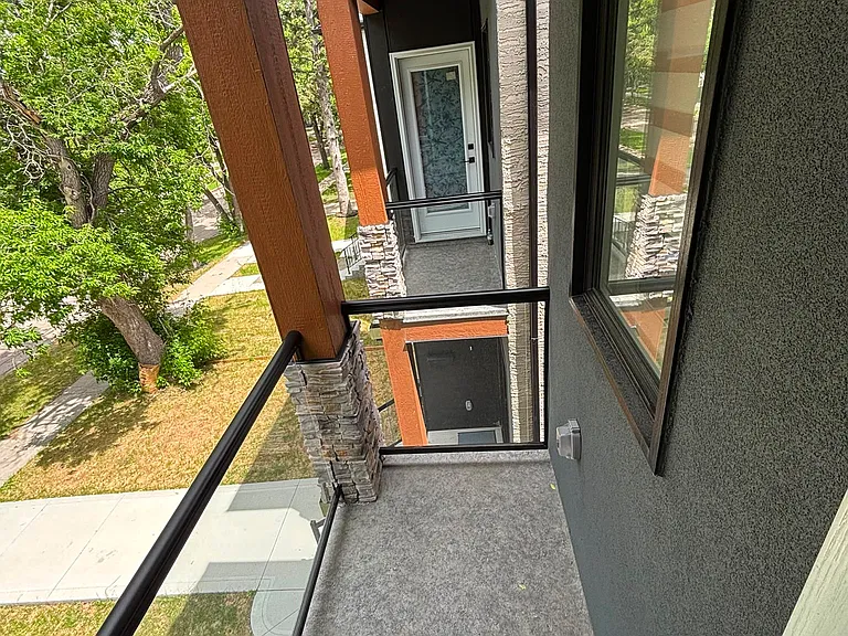 1046 Dumas Ave — Photo 15