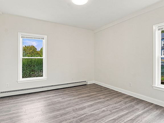 5th image of 15 Vernon St