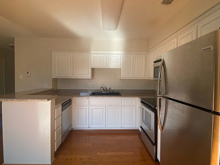 2915 N Texas St #220 — Photo 3