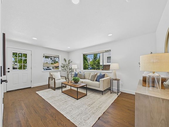 5th image of 1370-1372 Zenobia St #1370