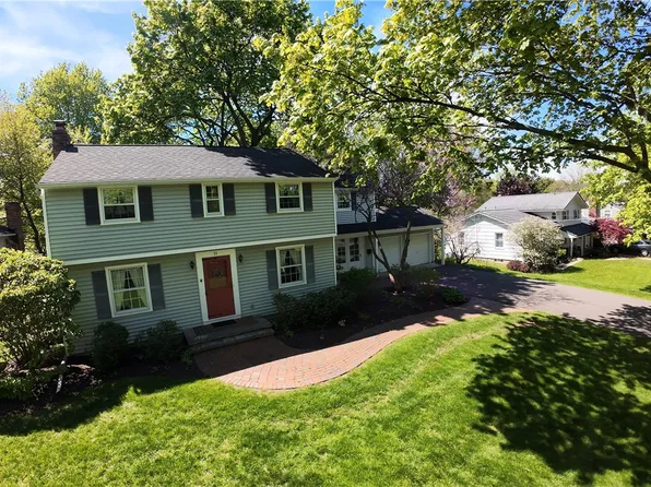 33 Hawley Dr, Webster, NY 14580