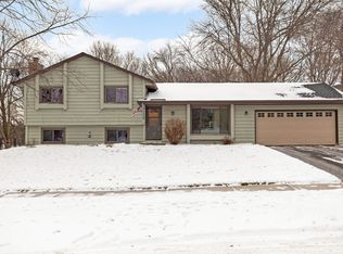 8120 137th St W, Apple Valley, MN 55124