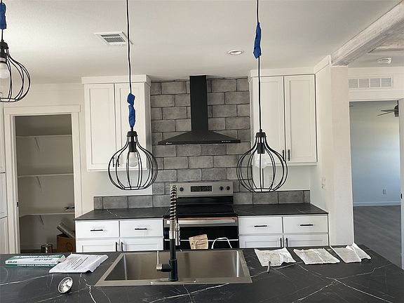 4th image of 133 Firefly Dr