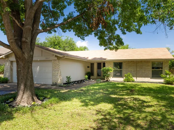 1007 Summit Cir, Carrollton, TX 75006