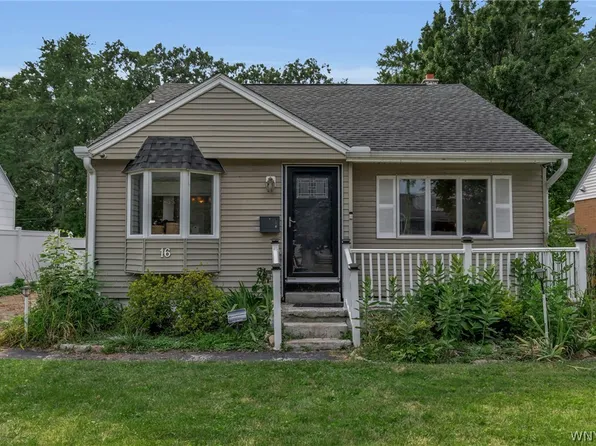 16 Woodridge Ave, Cheektowaga, NY 14225