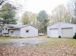 59531 Klumbis Rd, Dowagiac, MI 49047