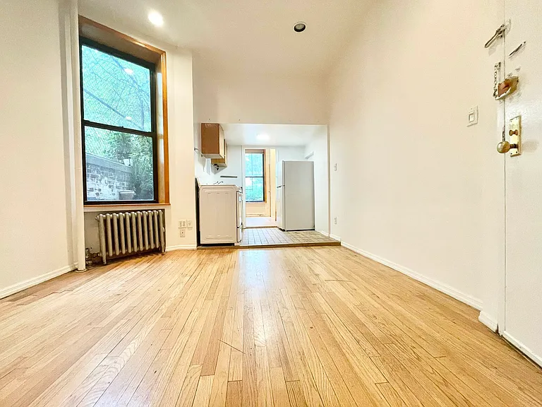 25 King St #1RW — Photo 1