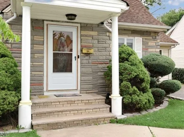 212 Washington Ave, Elmwood Park Boro, NJ 07407
