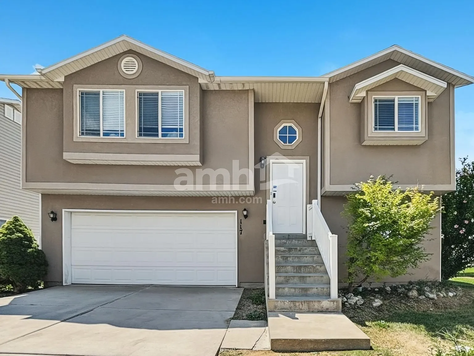 3 bed, 2.0 bath, 1513 sqft, $2,080 — Photo 1