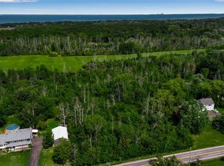 986 Sturgeon Point Rd #18, Derby, NY 14047