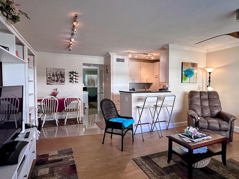 1st image of 638 Snug Harbor Drive #E6