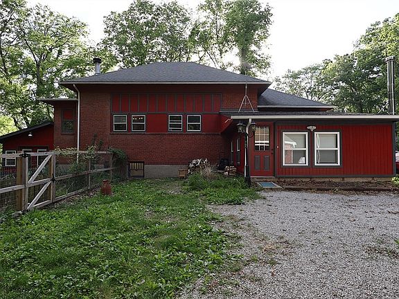 3rd image of 483 E 1300 North Rd