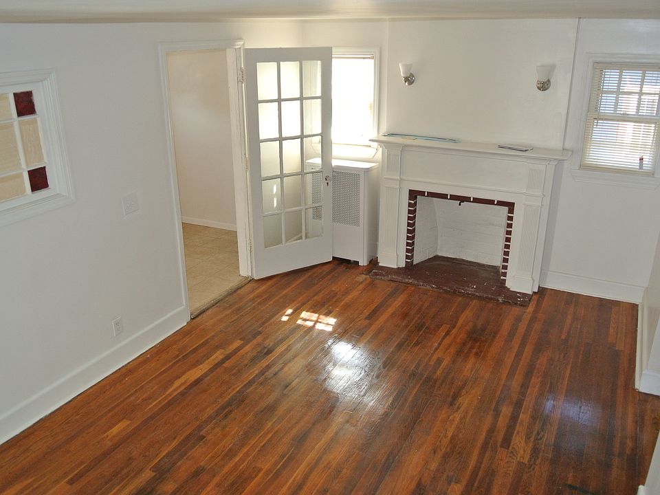 1st image of 10532 Farmers Blvd