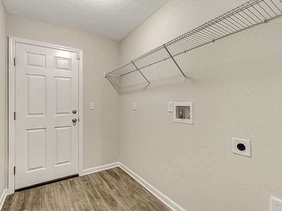 5th image of 1374 Lake Shore Blvd #5420