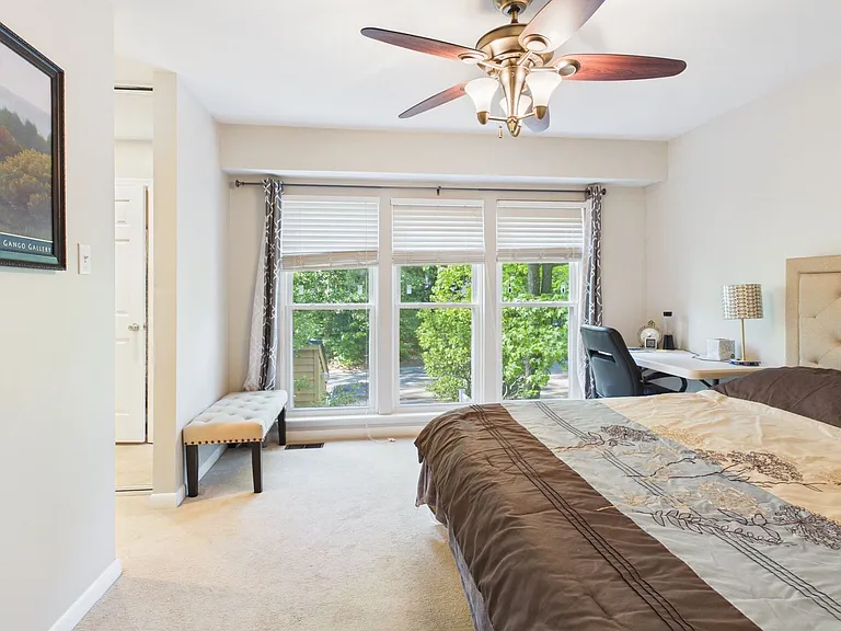 4905 Long Shadow Dr — Photo 23