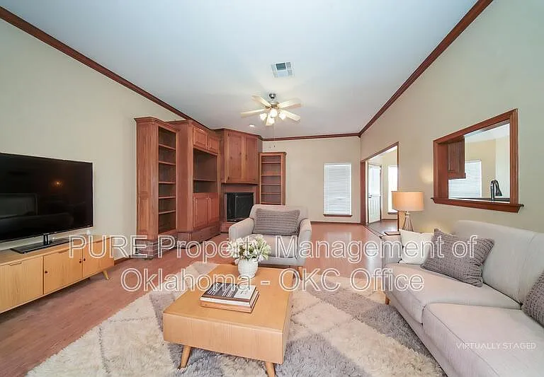 160 N Lakeside Ter — Photo 3