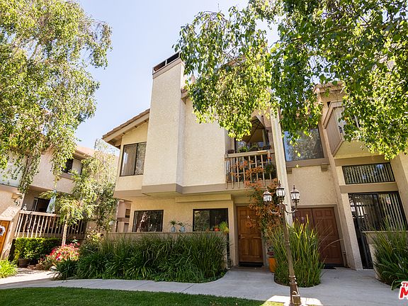 3rd image of 26002 Alizia Canyon Dr Unit A