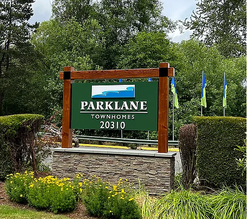 Parklane Townhomes Photo 1