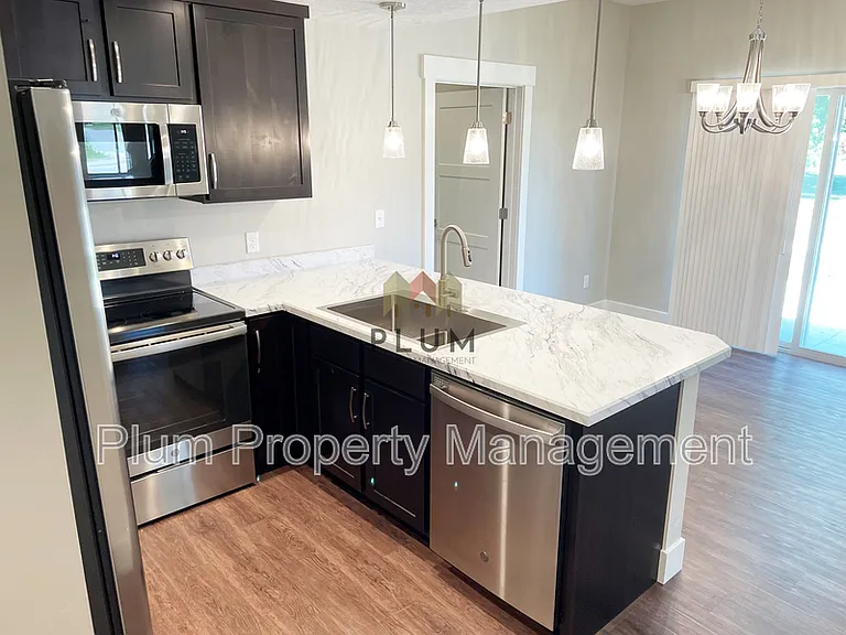 2795 Hamilton Way #B — Photo 7
