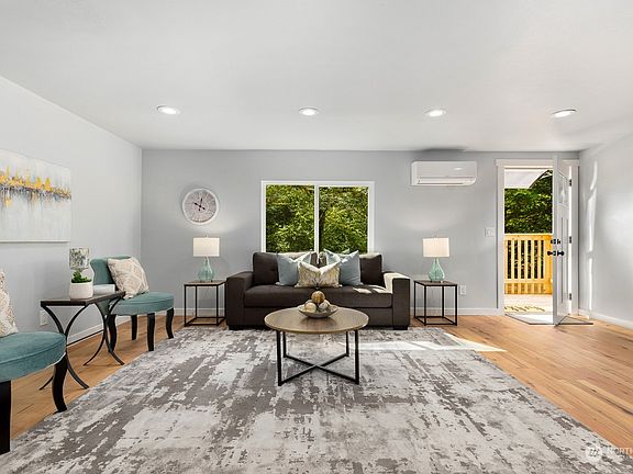 5th image of 4605 Toutle Court SE