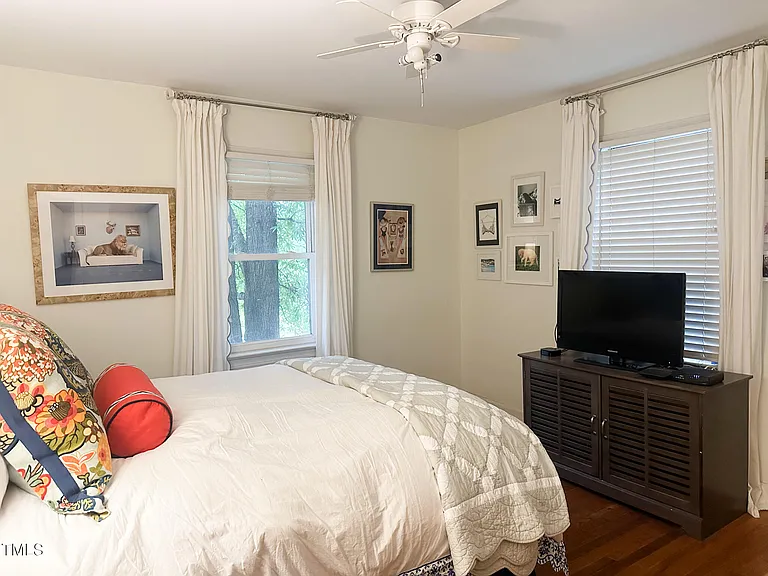 2828 Oberlin Rd — Photo 20