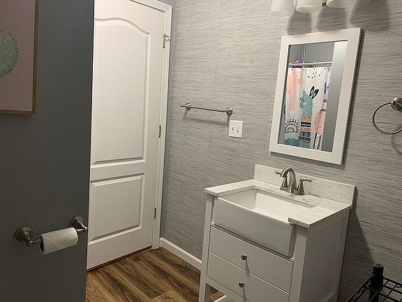 4th image of 44 Private Drive 235