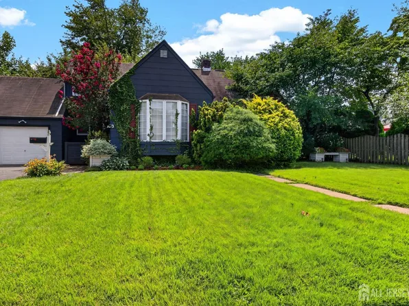 510 Cook Ave, Middlesex, NJ 08846