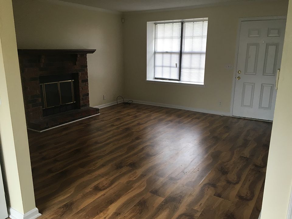 1st image of 3504 Chesapeake Dr