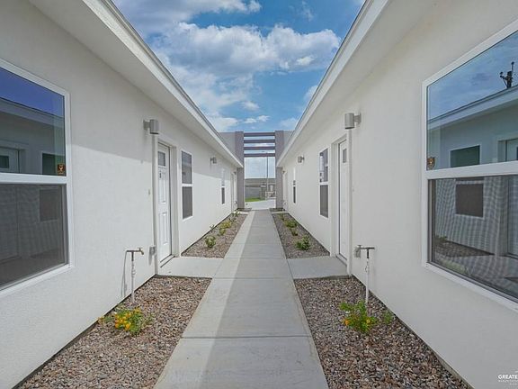 2nd image of 2901 W Driftwood St #1
