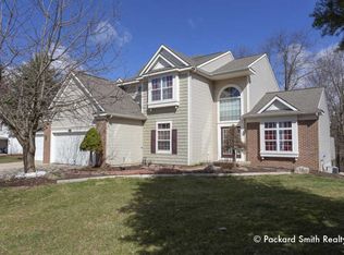 5390 E Heathwood Dr SE, Kentwood, MI 49512