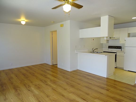 4th image of 493 Mananai Pl APT D
